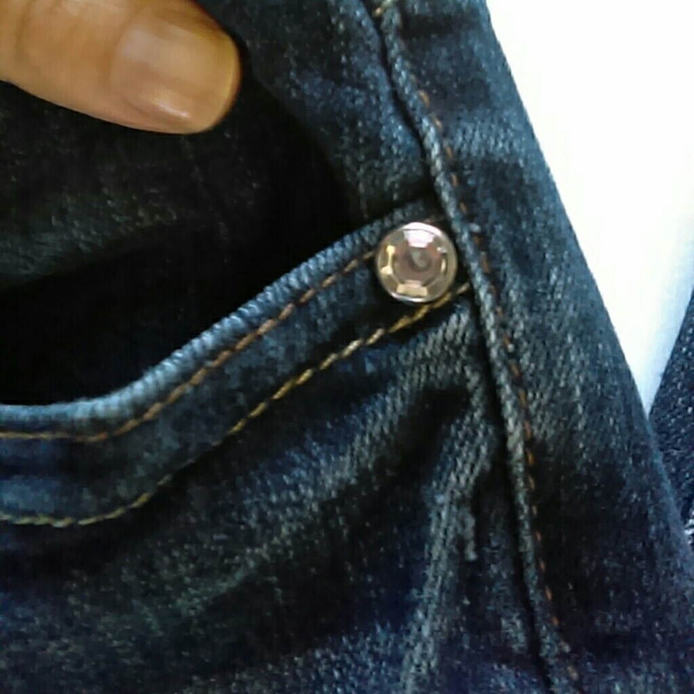 Jeans - Picture 2 of 3